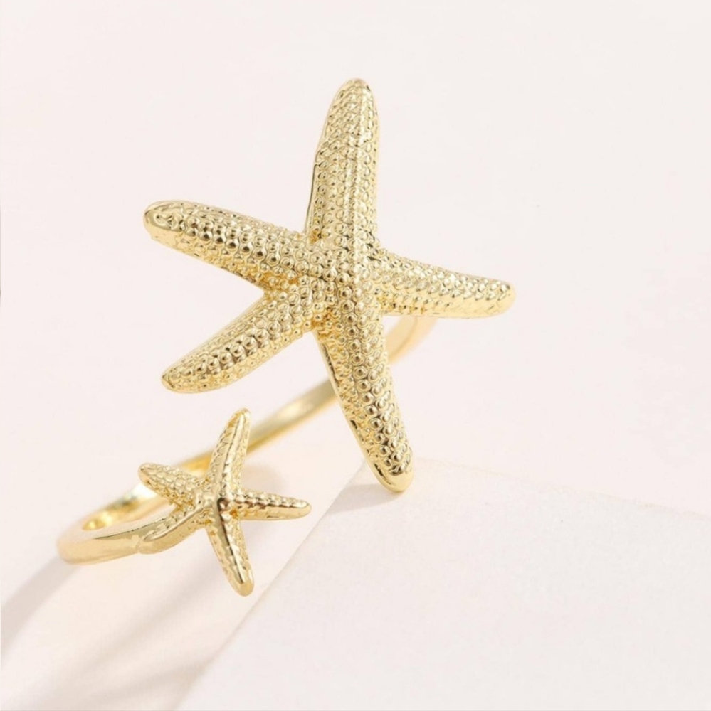 🌟🌟NEW🌟🌟PRETTY!! STARFISH Adjustable Ring in GOLD Plating - Picture 3 of 4